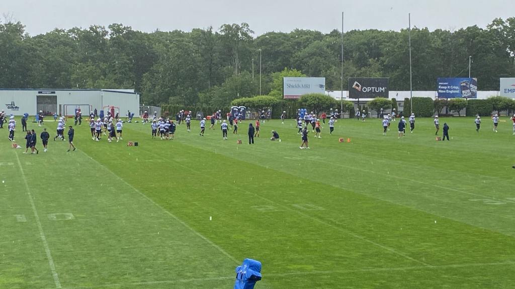 The New England Patriots practice during mandatory minicamp on June 14, 2021 in Foxborough, Mass. (Alex Barth/98.5 The Sports Hub)