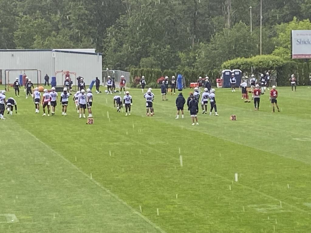 The New England Patriots practice during mandatory minicamp on June 14, 2021 in Foxborough, Mass. (Alex Barth/98.5 The Sports Hub)