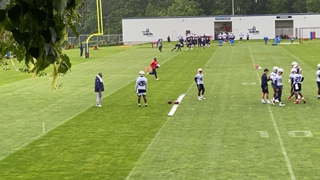 The New England Patriots practice during mandatory minicamp on June 14, 2021 in Foxborough, Mass. (Alex Barth/98.5 The Sports Hub)