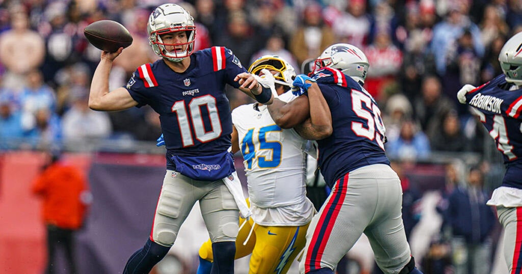 Dec 28, 2024; Foxborough, Massachusetts, USA; New England Patriots quarterback Drake Maye (10) passes the ball against the Los Angeles Chargers in the second quarter at Gillette Stadium. Mandatory Credit: David Butler II-Imagn Images