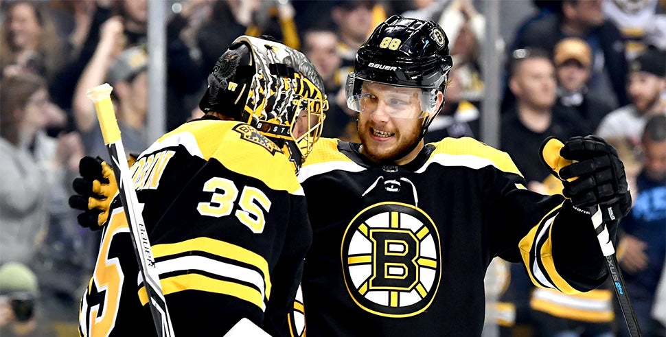 Bruins Beat Senators 5-2, Can Clinch First Place With Win On Sunday