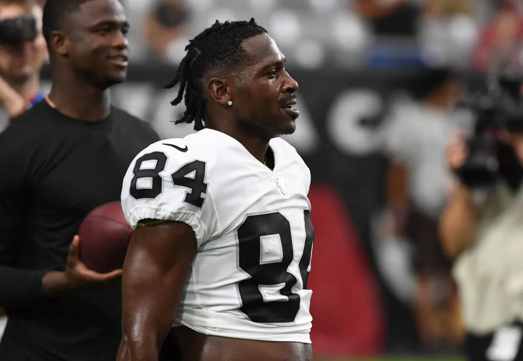 Oakland Raiders wide receiver Antonio Brown rejoins team after missing  Sunday's practice