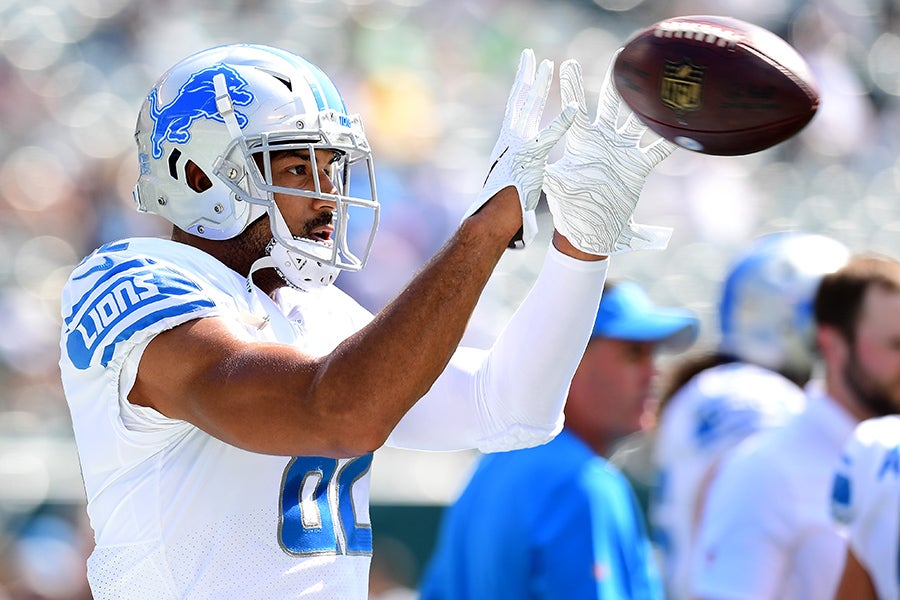 PHILADELPHIA, PENNSYLVANIA - SEPTEMBER 22: Logan Thomas #82 of the Detroit Lions warms up prior to their game against the Philadelphia Eagles at Lincoln Financial Field on September 22, 2019 in Philadelphia, Pennsylvania. (Photo by Emilee Chinn/Getty Images)