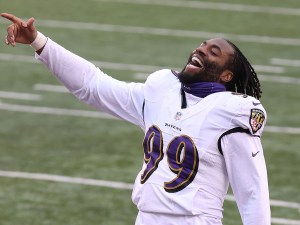CINCINNATI, OHIO - JANUARY 03: Matthew Judon #99 of the Baltimore Ravens celebrates after the win against the Cincinnati Bengals at Paul Brown Stadium on January 03, 2021 in Cincinnati, Ohio. (Photo by Andy Lyons/Getty Images)