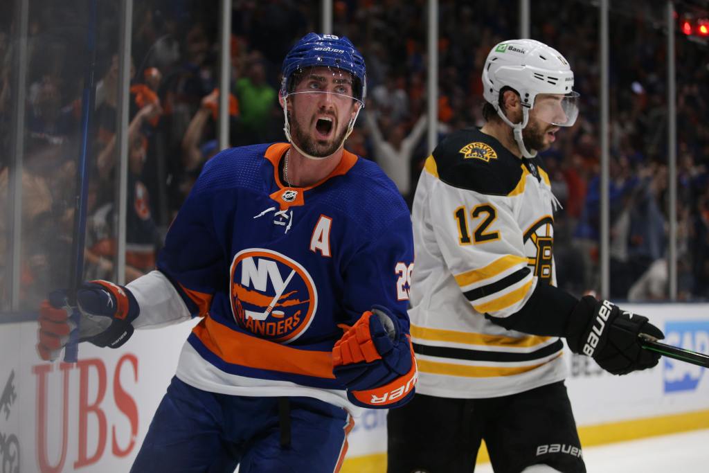 Islanders Eliminate Bruins From 2021 Playoffs With 6-2 Win