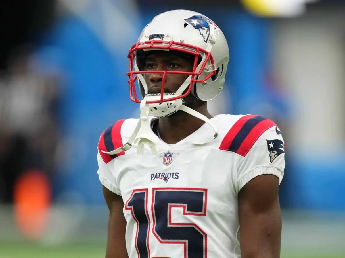 New England Patriots wide receiver Nelson Agholor (15) runs during