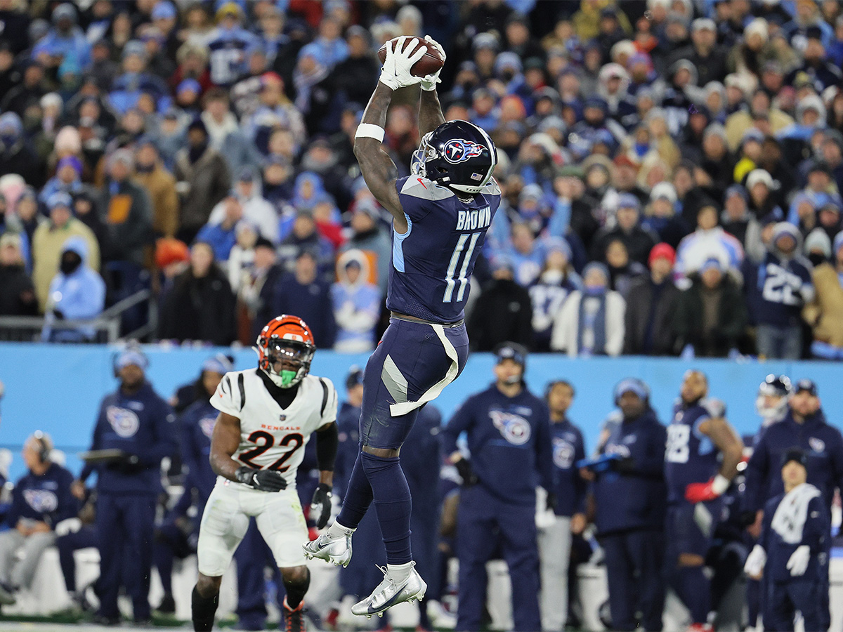 A.J. Brown #11 of the Tennessee Titans catches a pass against the Cincinnati Bengals during the AFC Divisional Playoff at Nissan Stadium on January 22, 2022 in Nashville, Tennessee. (Photo by Andy Lyons/Getty Images)