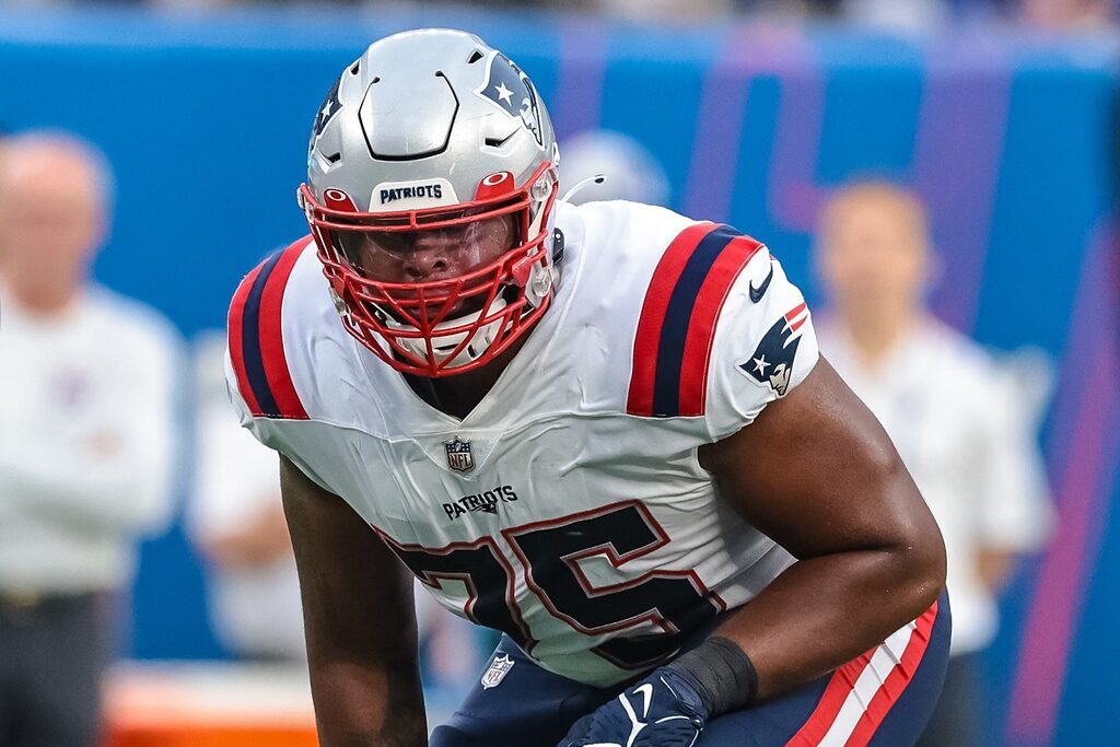 Aug 29, 2021; East Rutherford, New Jersey, USA; New England Patriots offensive guard Justin Herron (75) in action against the New York Giants during the first half at MetLife Stadium. Credit: Vincent Carchietta-USA TODAY Sports