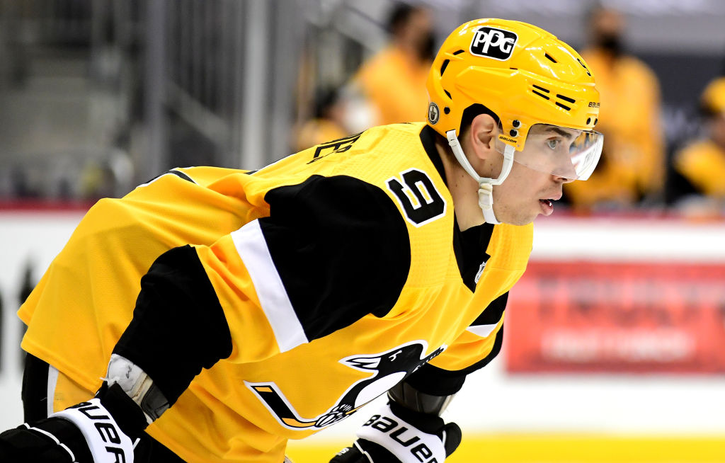 PITTSBURGH, PENNSYLVANIA - MAY 18: Evan Rodrigues #9 of the Pittsburgh Penguins looks on during the third period in Game Two of the First Round of the 2021 Stanley Cup Playoffs against the New York Islanders at PPG PAINTS Arena on May 18, 2021 in Pittsburgh, Pennsylvania. The Pittsburgh Penguins won 2-1. (Photo by Emilee Chinn/Getty Images)