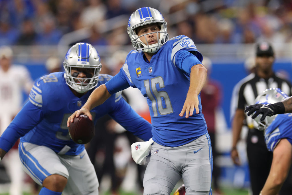 DETROIT, MICHIGAN - SEPTEMBER 18: Jared Goff #16 of the Detroit Lions plays against the Washington Commanders at Ford Field on September 18, 2022 in Detroit, Michigan. (Photo by Gregory Shamus/Getty Images)
