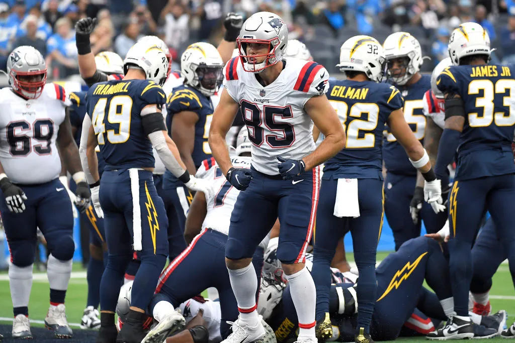 Projecting the Patriots' starting lineups for the 2022 season