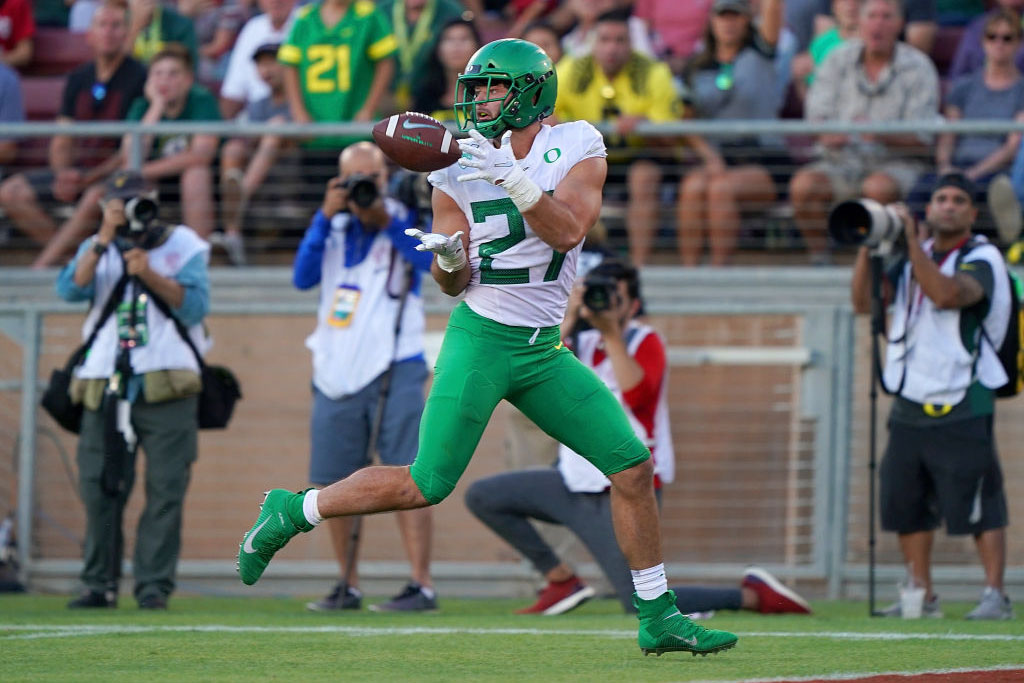PALO ALTO, CA - SEPTEMBER 21: Jacob Breeland #27 of the Oregon Ducks catches a touchdown pass against the Stanford Cardinal during the fourth quarter of an NCAA football game at Stanford Stadium on September 21, 2019 in Palo Alto, California. Oregon won the game 21-6. (Photo by Thearon W. Henderson/Getty Images)