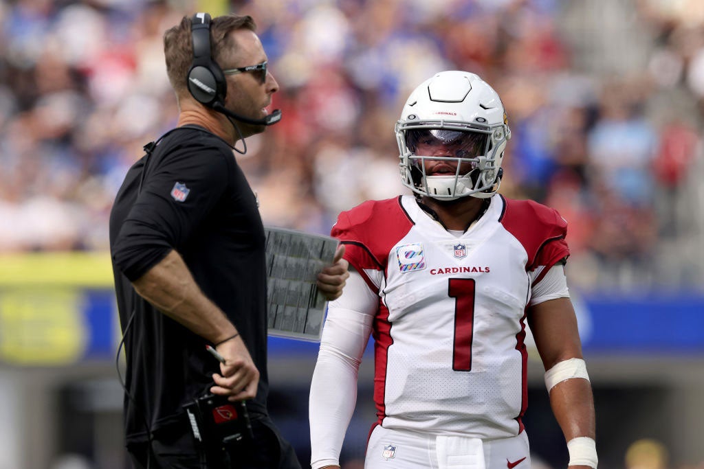 INGLEWOOD, CALIFORNIA - OCTOBER 03: Kyler Murray #1 of the Arizona Cardinals talks with head coach Kliff Kingsbury after a timeout during a 37-20 win over the Los Angeles Rams at SoFi Stadium on October 03, 2021 in Inglewood, California. (Photo by Harry How/Getty Images)