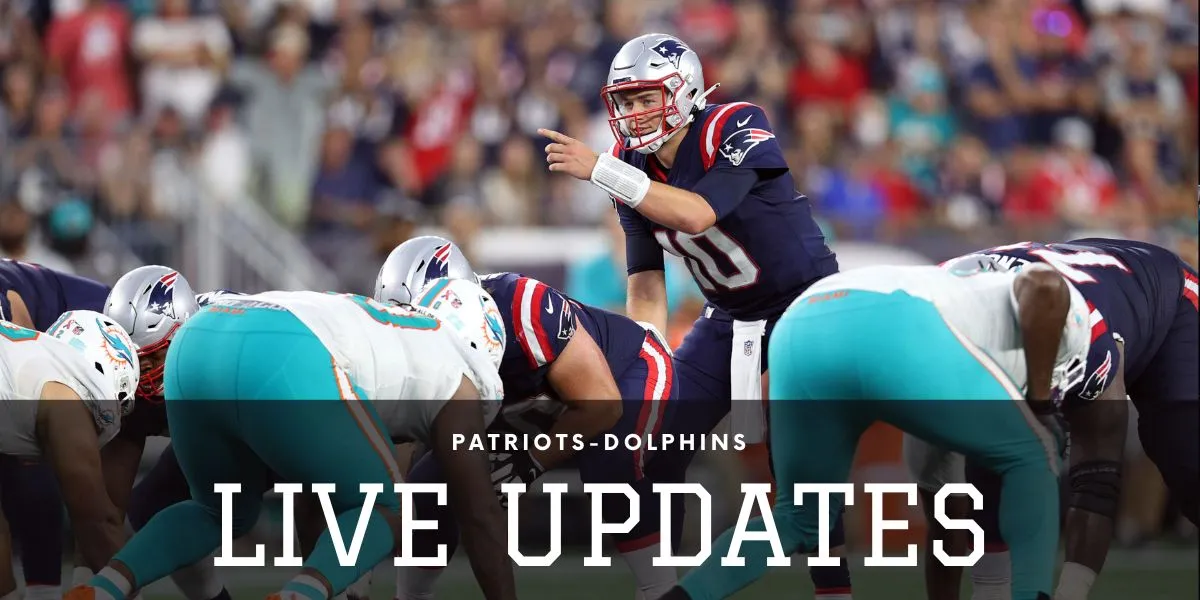 FOXBOROUGH, MASSACHUSETTS - SEPTEMBER 12: Mac Jones #10 of the New England Patriots calls a play against the Miami Dolphins at Gillette Stadium on September 12, 2021 in Foxborough, Massachusetts. (Photo by Maddie Meyer/Getty Images)