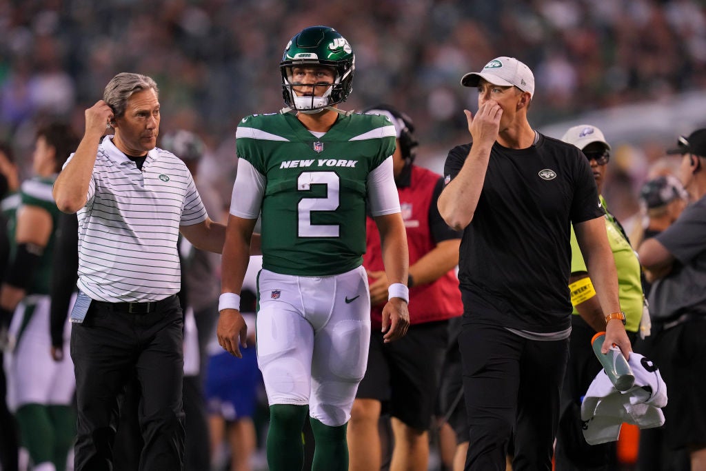 PHILADELPHIA, PA - AUGUST 12: Zach Wilson #2 of the New York Jets walks to the locker room after an injury against the Philadelphia Eagles in the first half of the preseason game against the New York Jets at Lincoln Financial Field on August 12, 2022 in Philadelphia, Pennsylvania. (Photo by Mitchell Leff/Getty Images)