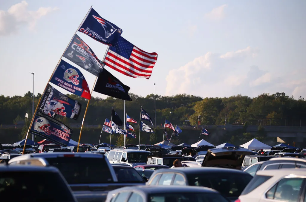 FOXBORO, MA - SEPTEMBER 07:  Flags are seen in a parking lot outside of Gillette Stadium prior to the game between the Kansas City Chiefs and the New England Patriots on September 7, 2017 in Foxboro, Massachusetts.  (Photo by Adam Glanzman/Getty Images)