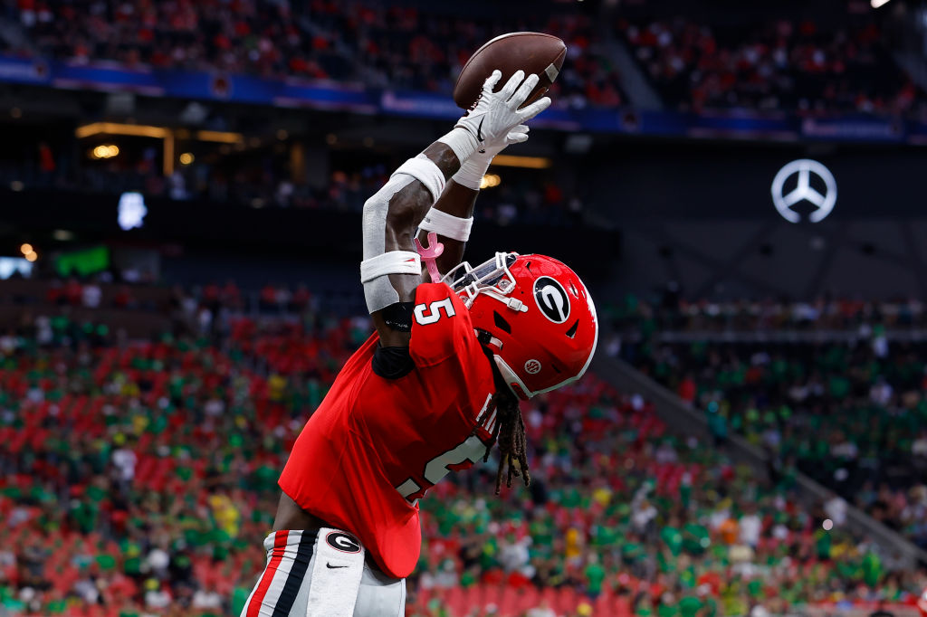 ATLANTA, GA - SEPTEMBER 03: Kelee Ringo #5 of the Georgia Bulldogs warms up prior to the game against the Oregon Ducks at Mercedes-Benz Stadium on September 3, 2022 in Atlanta, Georgia. (Photo by Todd Kirkland/Getty Images)