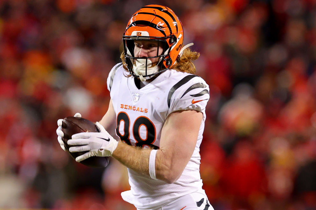 KANSAS CITY, MISSOURI - JANUARY 29: Hayden Hurst #88 of the Cincinnati Bengals carries the ball against the Kansas City Chiefs during the second quarter in the AFC Championship Game at GEHA Field at Arrowhead Stadium on January 29, 2023 in Kansas City, Missouri. (Photo by Kevin C. Cox/Getty Images)
