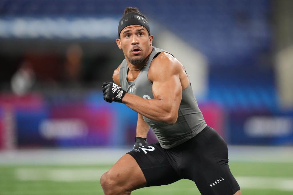 Mar 3, 2023; Indianapolis, IN, USA; Illinois defensive back Sydney Brown (DB42) participates in drills at Lucas Oil Stadium. Credit: Kirby Lee-USA TODAY Sports