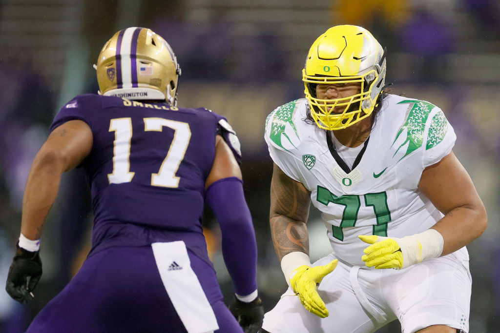 SEATTLE, WASHINGTON - NOVEMBER 06: Malaesala Aumavae-Laulu #71 of the Oregon Ducks in action against the Washington Huskies during the fourth quarter at Husky Stadium on November 06, 2021 in Seattle, Washington. (Photo by Steph Chambers/Getty Images)