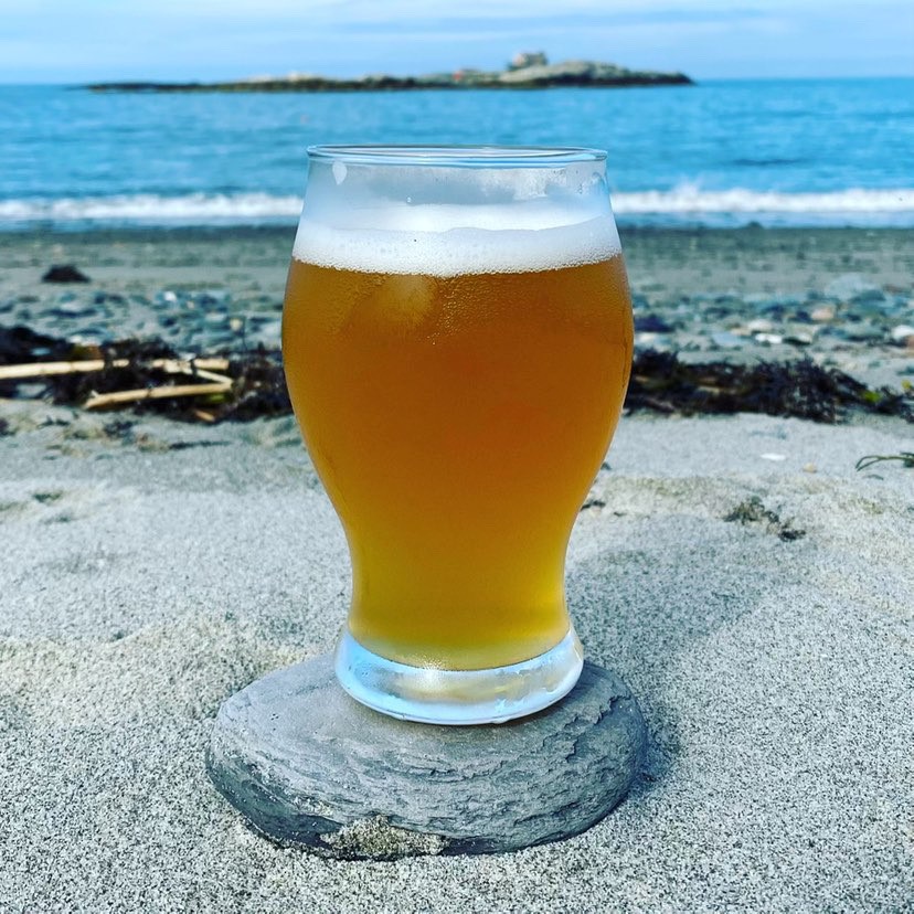 Doctor's Island Beer - Hull, MA