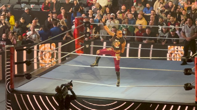 Carmelo Hayes works his first match in TD Garden 