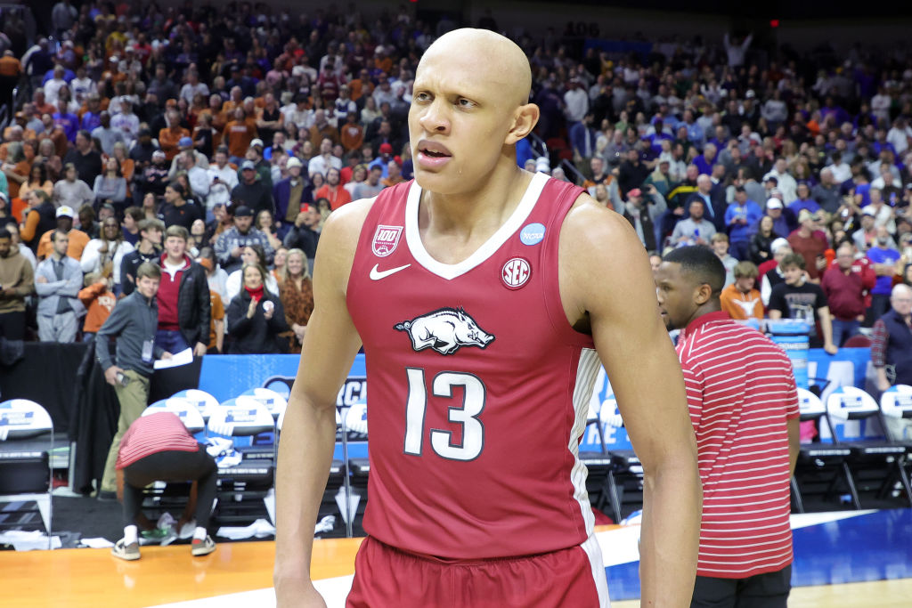 DES MOINES, IOWA - MARCH 18: Jordan Walsh #13 of the Arkansas Razorbacks reacts after defeating the Kansas Jayhawks in the second round of the NCAA Men's Basketball Tournament at Wells Fargo Arena on March 18, 2023 in Des Moines, Iowa. (Photo by Stacy Revere/Getty Images)