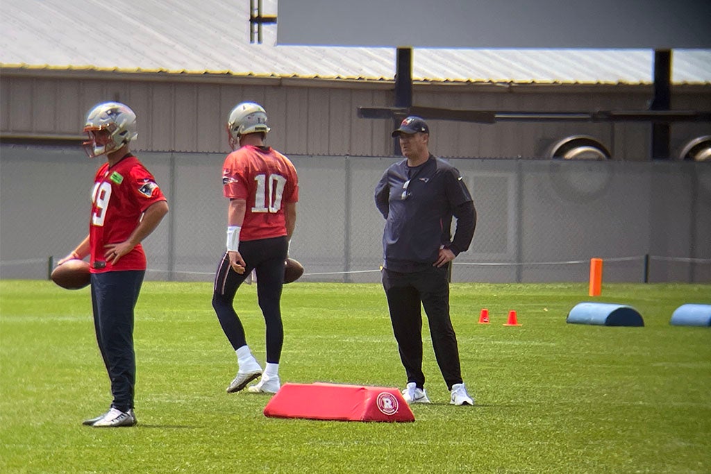 Quarterback Mac Jones of the New England Patriots practices during 2023 mandatory minicamp in Foxboro. (Matt Dolloff/98.5 The Sports Hub)