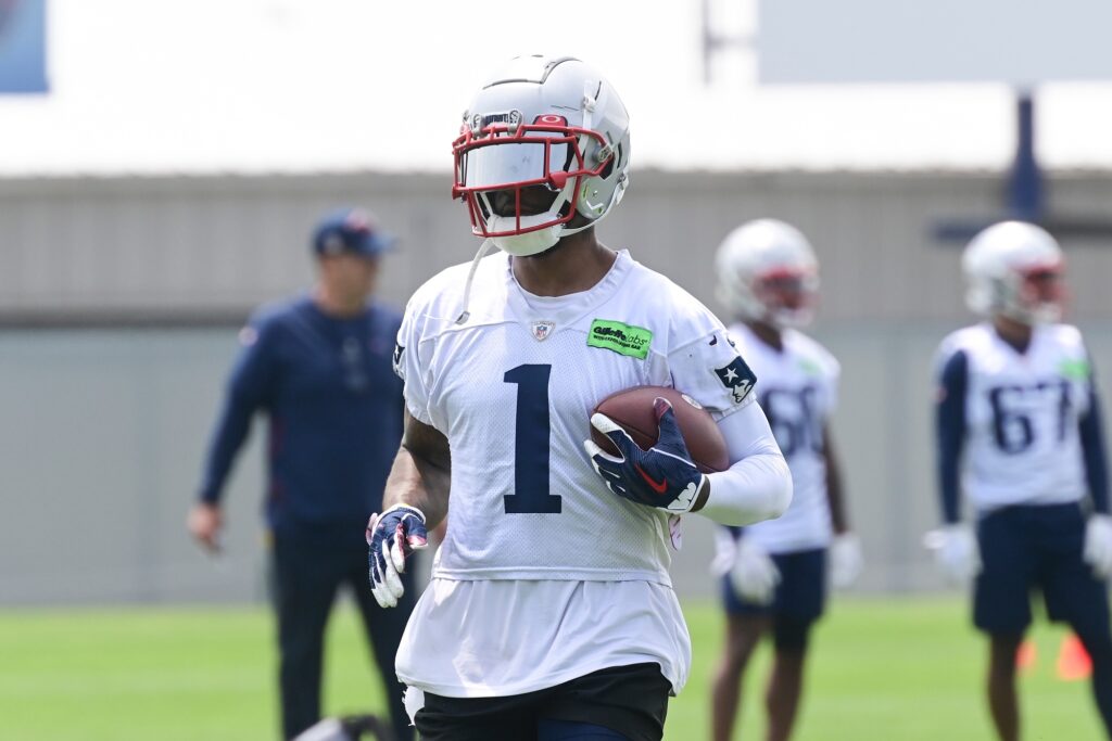 Defense dominates, Bailey Zappe sees reps increase and more Patriots Day 2  minicamp takeaways – Boston Herald