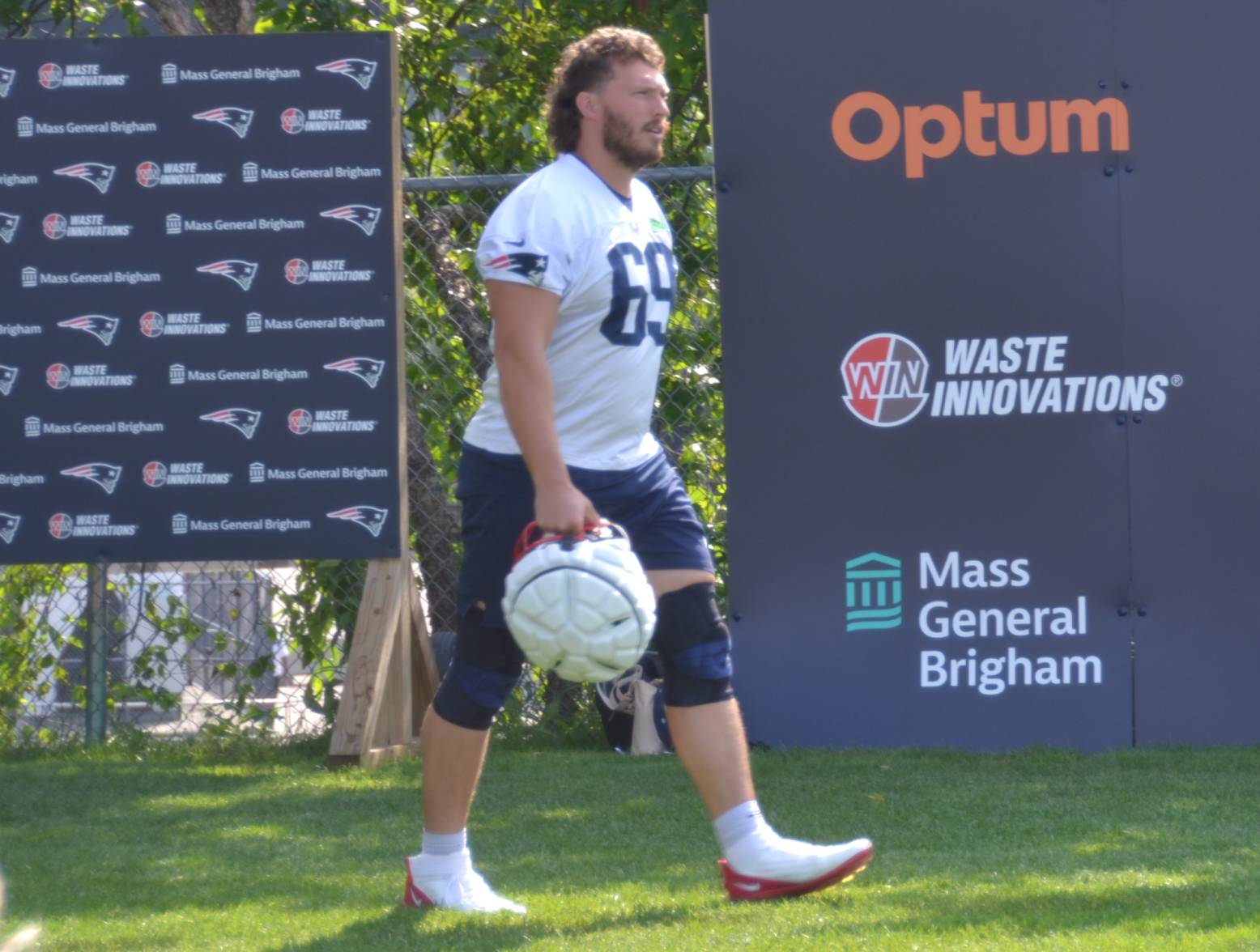 Patriots OL Cole Strange arrives for training camp practice. (Jim Louth/98.5 The Sports Hub)