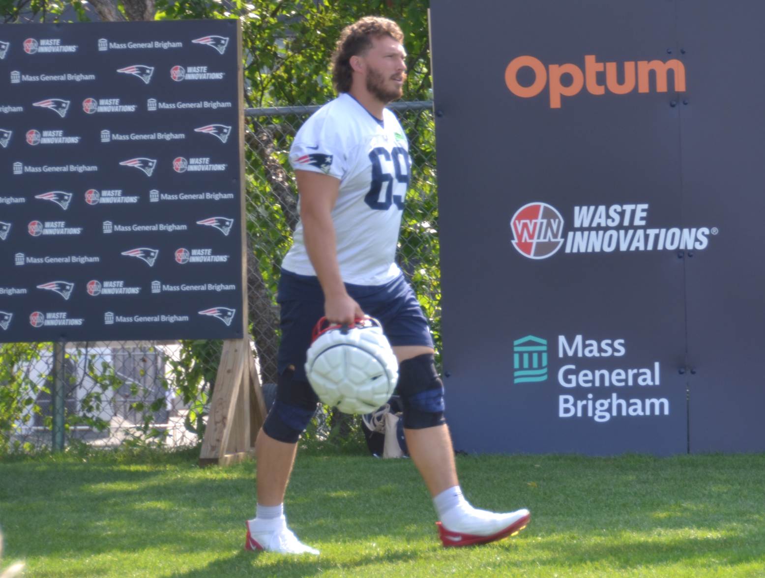 Patriots Camp Report 08.14.23: Mike Gesicki leaves with injury; Trent Brown  back fully in pads