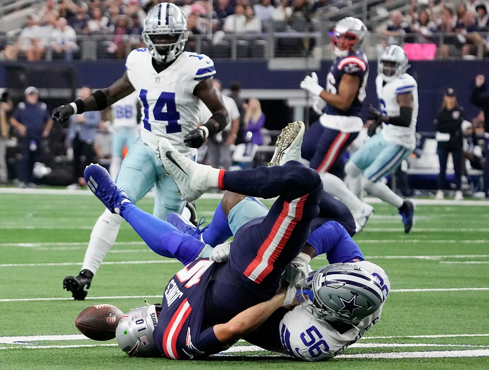 Cowboys score twice on defense in 38-3 blowout of Patriots, who bench Mac  Jones