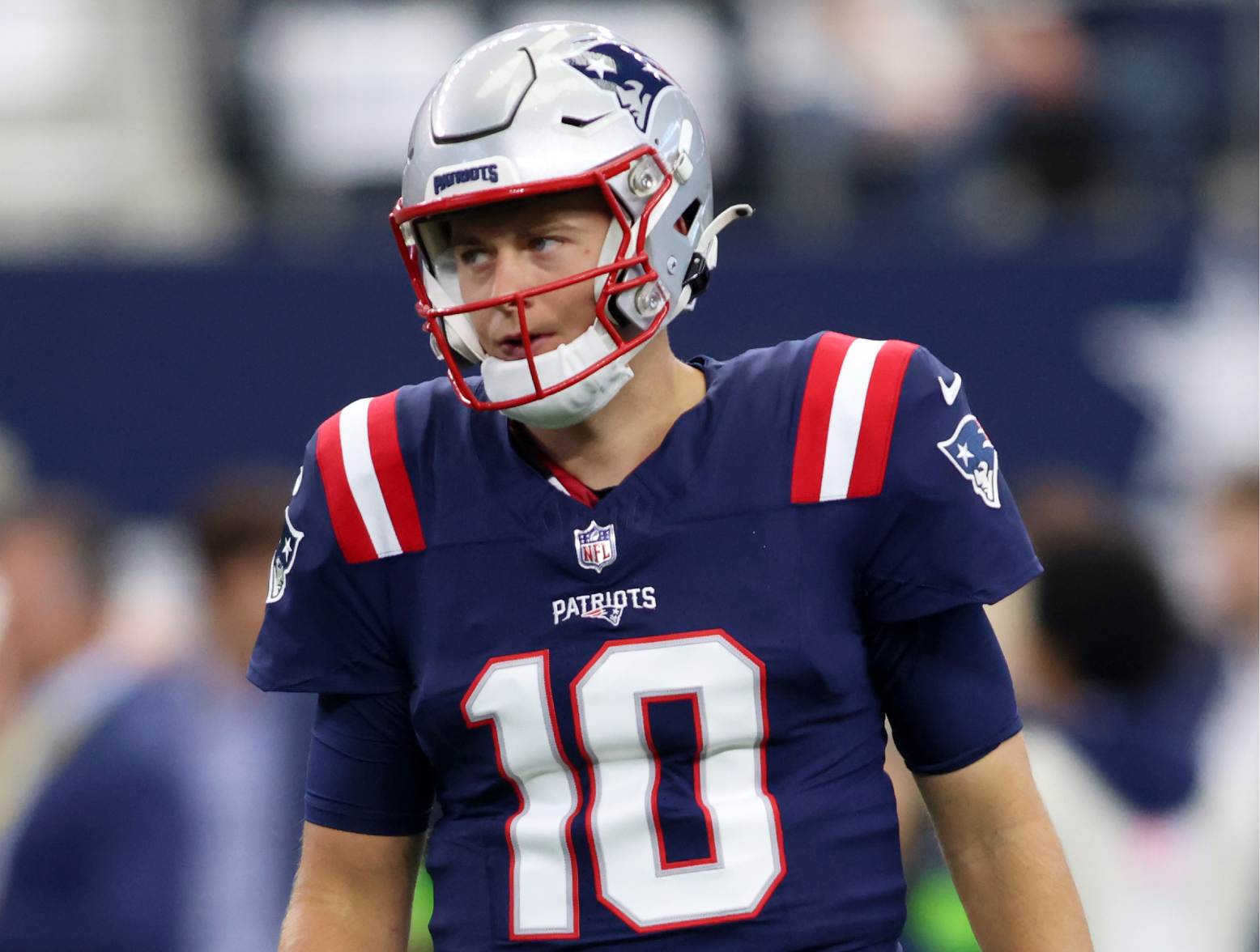 Oct 1, 2023; Arlington, Texas, USA; New England Patriots quarterback Mac Jones (10) on the field before the game against the Dallas Cowboys at AT&T Stadium. Credit: Tim Heitman-USA TODAY Sports