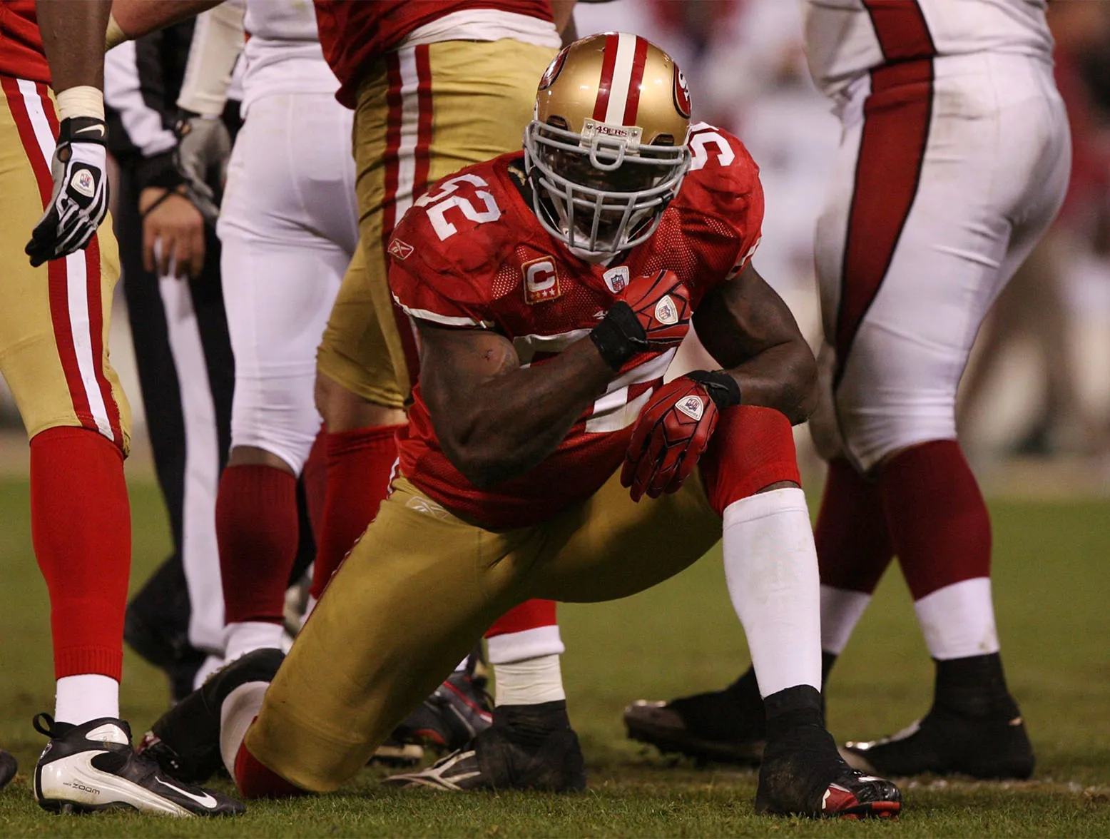 SAN FRANCISCO - DECEMBER 14: Linebacker Patrick Willis #52 of the San Francisco 49ers reacts after sacking Kurt Warner #13 of the Arizona Cardinals at Candlestick Park on December 14, 2009 in San Francisco, California. (Photo by Jed Jacobsohn/Getty Images)