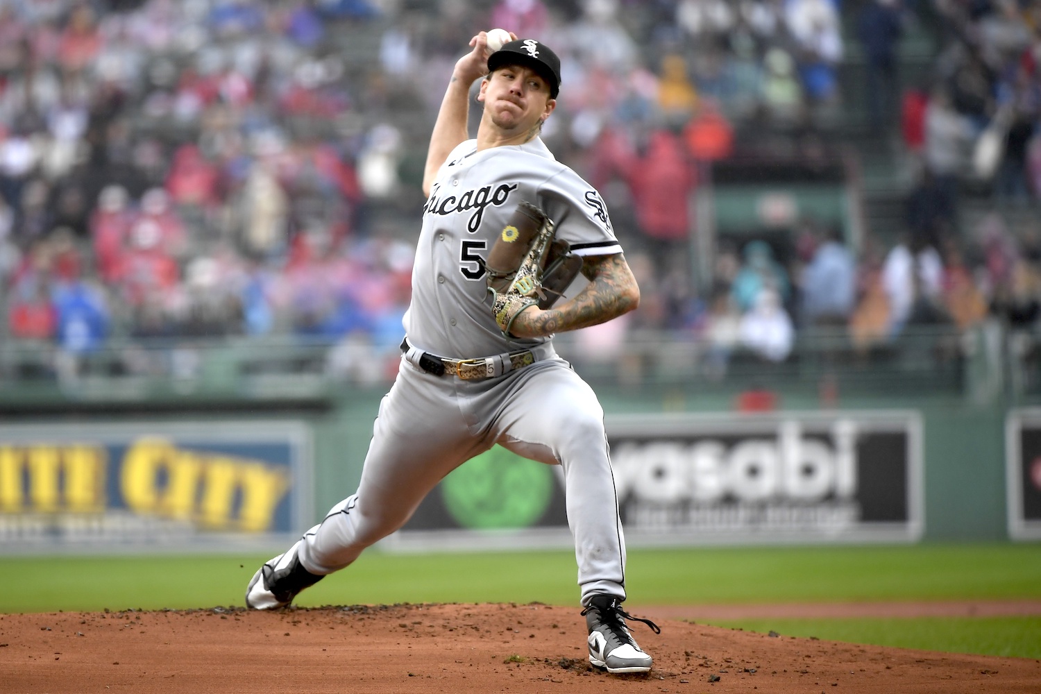 Sep 24, 2023; Boston, Massachusetts, USA; Chicago White Sox starting pitcher Mike Clevinger (52) pitches during the first inning against the Boston Red Sox at Fenway Park. Mandatory Credit: Bob DeChiara-USA TODAY Sports