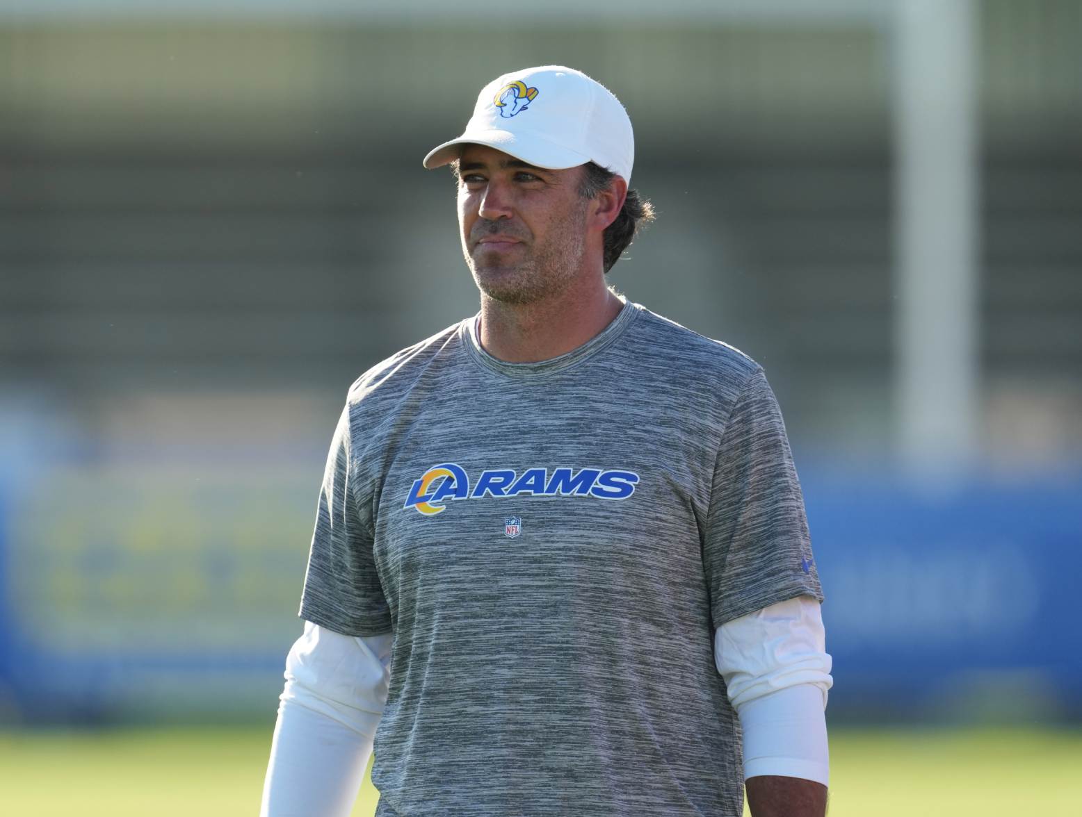 Jul 26, 2023; Irvine, CA, USA; Los Angeles Rams quarterbacks coach Zac Robinson during training camp at UC Irvine. Credit: Kirby Lee-USA TODAY Sports