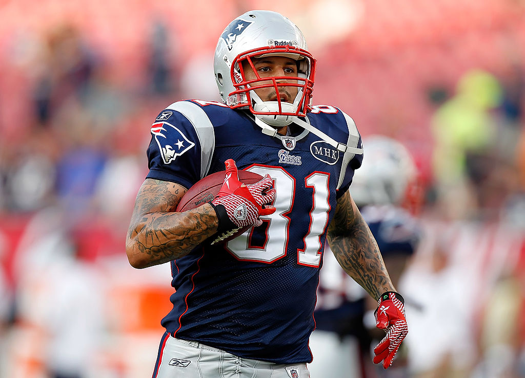 TAMPA, FL - AUGUST 18:  Tightend Aaron Hernandez #81 of the New England Patriots warms up just prior to the start of the preseason game against the Tampa Bay Buccaneers at Raymond James Stadium on August 18, 2011 in Tampa, Florida.  (Photo by J. Meric/Getty Images)