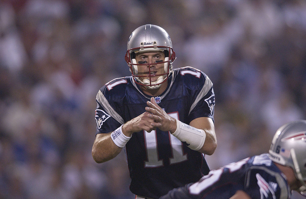 23 Sep 2001: Drew Bledsoe #11 of the New England Patriots signals to his team against the New York Jets during the game at Foxboro Stadium in Foxboro, Massachusetts. The Jets won 10-3. Credit: Ezra Shaw/ALLSPORT