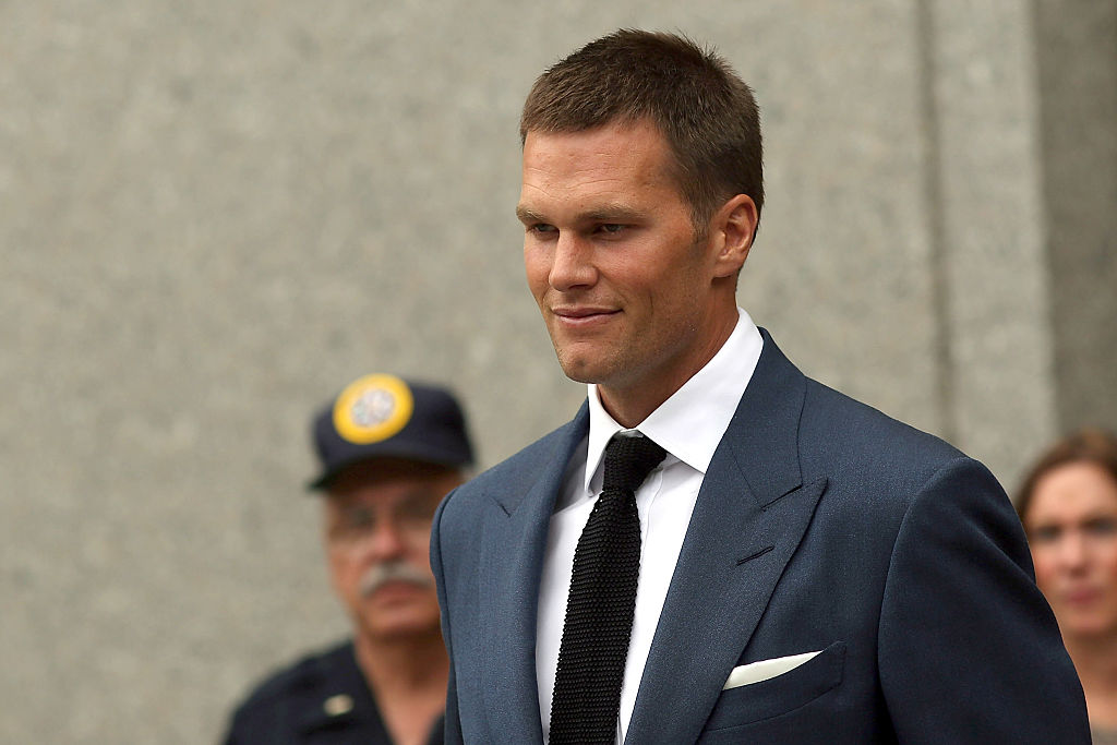 NEW YORK, NY - AUGUST 31:  Quarterback Tom Brady of the New England Patriots leaves federal court after contesting his four game suspension with the NFL on August 31, 2015 in New York City. U.S. District Judge Richard Berman had required NFL commissioner Roger Goodell and Brady to be present in court when the NFL and NFL Players Association reconvened their dispute over Brady's four-game Deflategate suspension. The two sides failed to reach an agreement to their seven-month standoff.  (Photo by Spencer Platt/Getty Images)