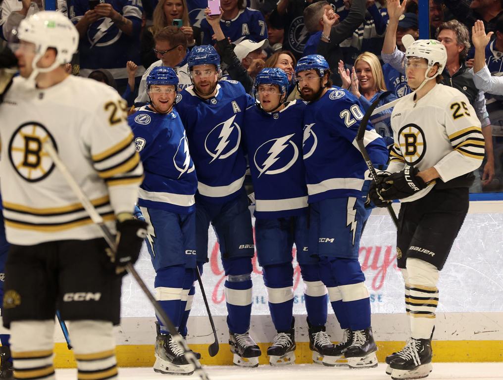 Bruins come up just short in road loss to Lightning