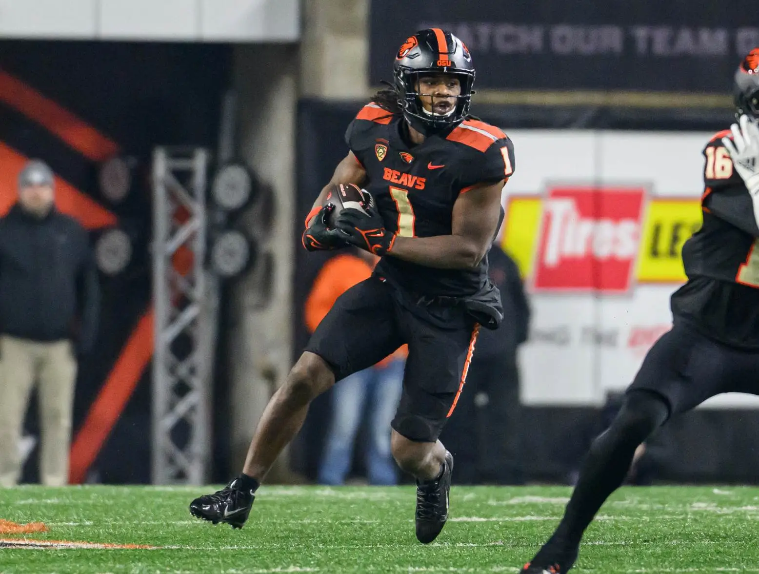 Nov 18, 2023; Corvallis, Oregon, USA; Oregon State Beavers running back Deshaun Fenwick (1) runs the ball during the fourth quarter against the Washington Huskies at Reser Stadium. Credit: Craig Strobeck-USA TODAY Sports