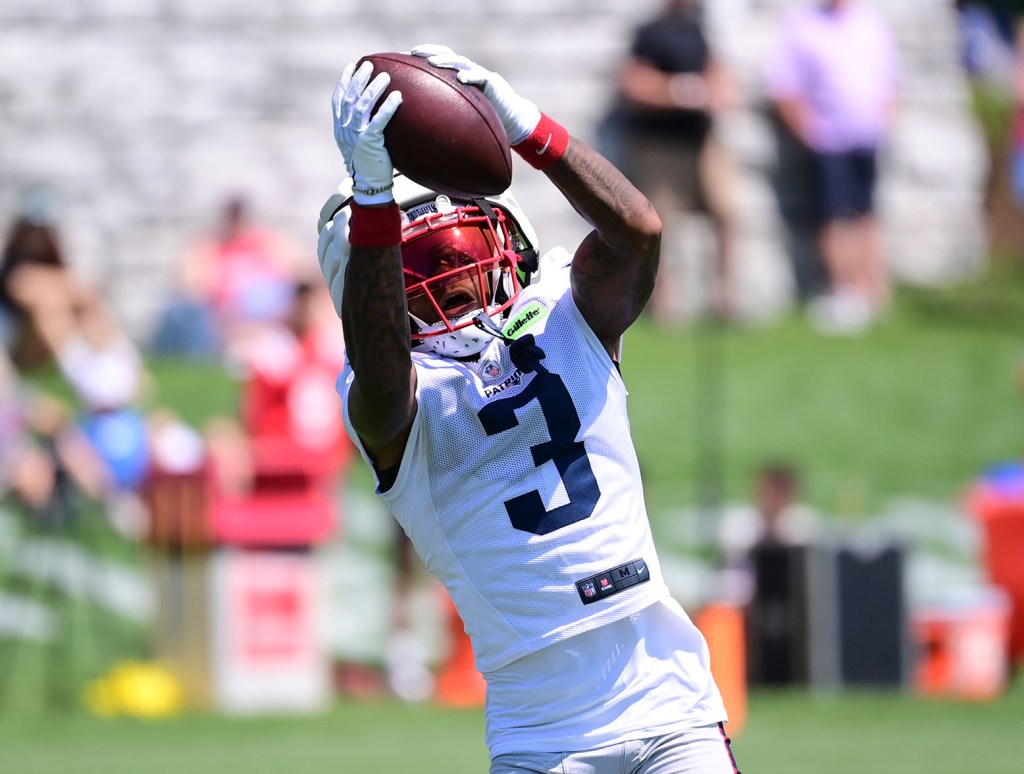 DeMario Douglas at Patriots training camp