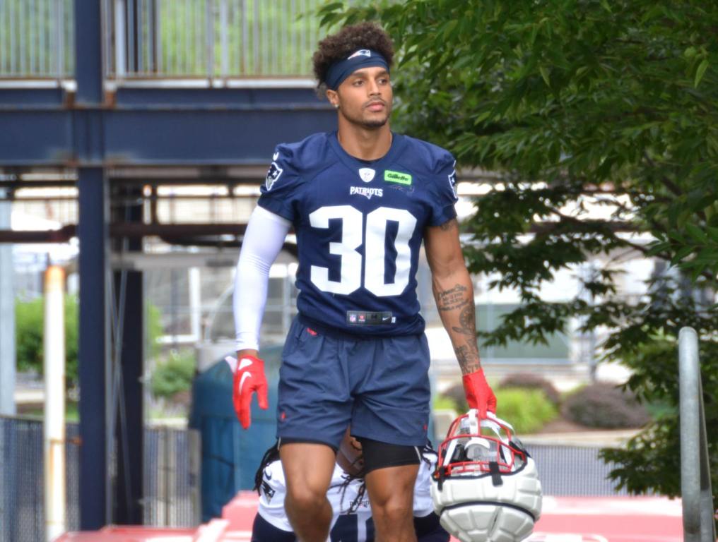 CB Kaleb Ford-Dement takes the field for Patriots practice (Jake Seymour/98.5 The Sports Hub)