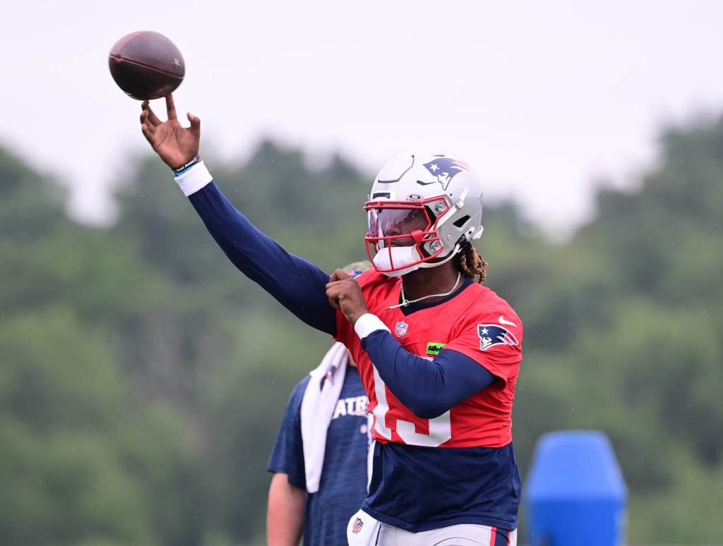 Jul 24, 2024; Foxborough, MA, USA;  New England Patriots quarterback Joe Milton III (19) throws a pass during training camp at Gillette Stadium. Credit: Eric Canha-USA TODAY Sports