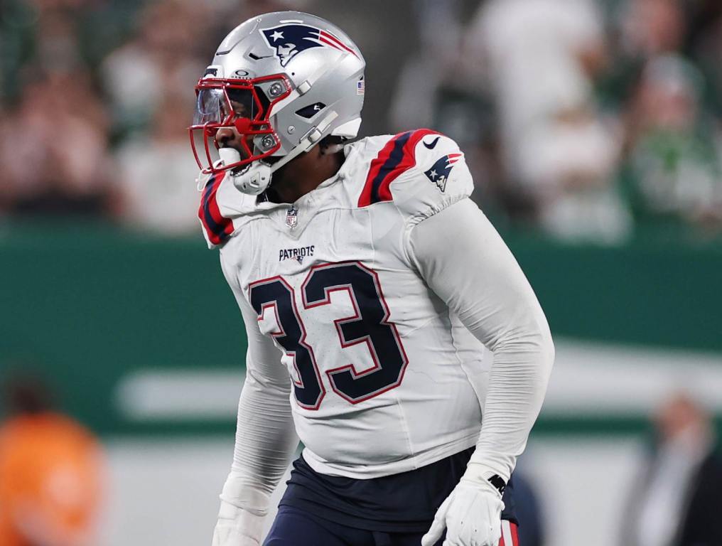 EAST RUTHERFORD, NEW JERSEY - SEPTEMBER 19: Anfernee Jennings #33 of the New England Patriots in action during the game against the New York Jets at MetLife Stadium on September 19, 2024 in East Rutherford, New Jersey. (Photo by Sarah Stier/Getty Images)