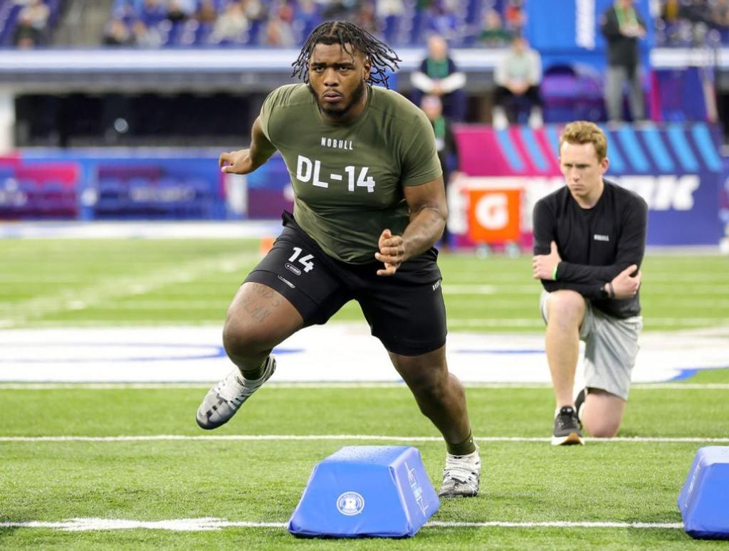 Jaquelin Roy is the newest addition to the Patriots defensive tackle room.