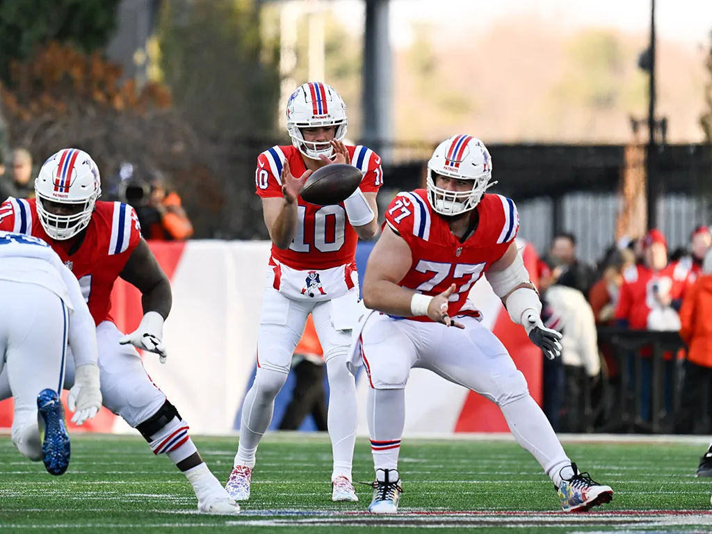 Drake Maye and Ben Brown NFL